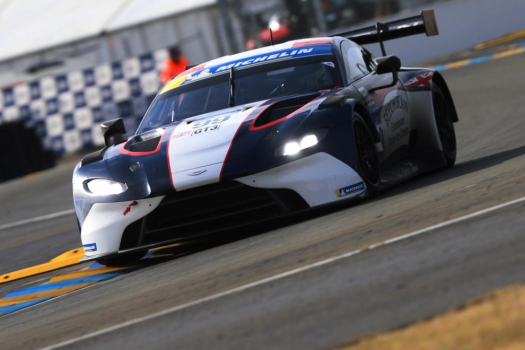 Q1: DKR Engineering and Beechdean AMR Claim Pole for Race 1